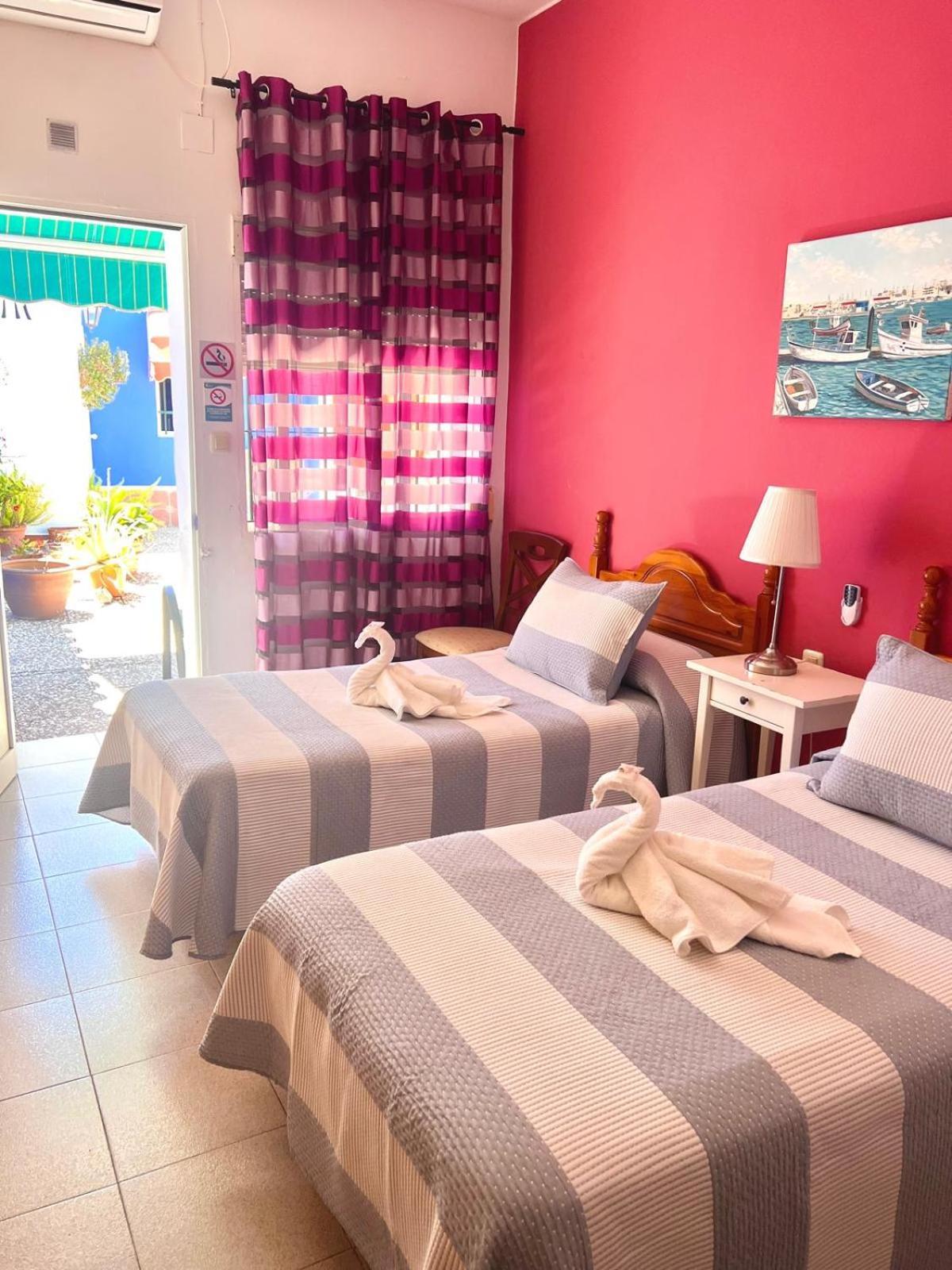 Hostal El Faro Hotel Chipiona Luaran gambar