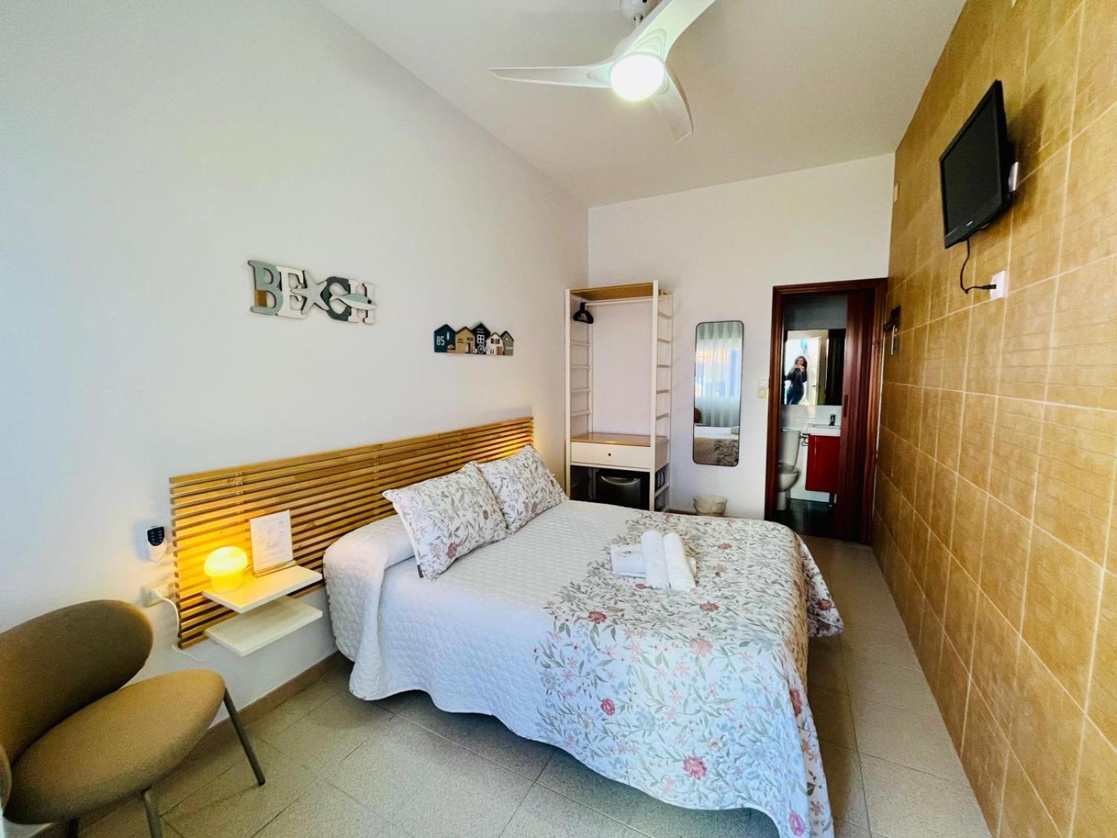 Hostal El Faro Chipiona Luaran gambar