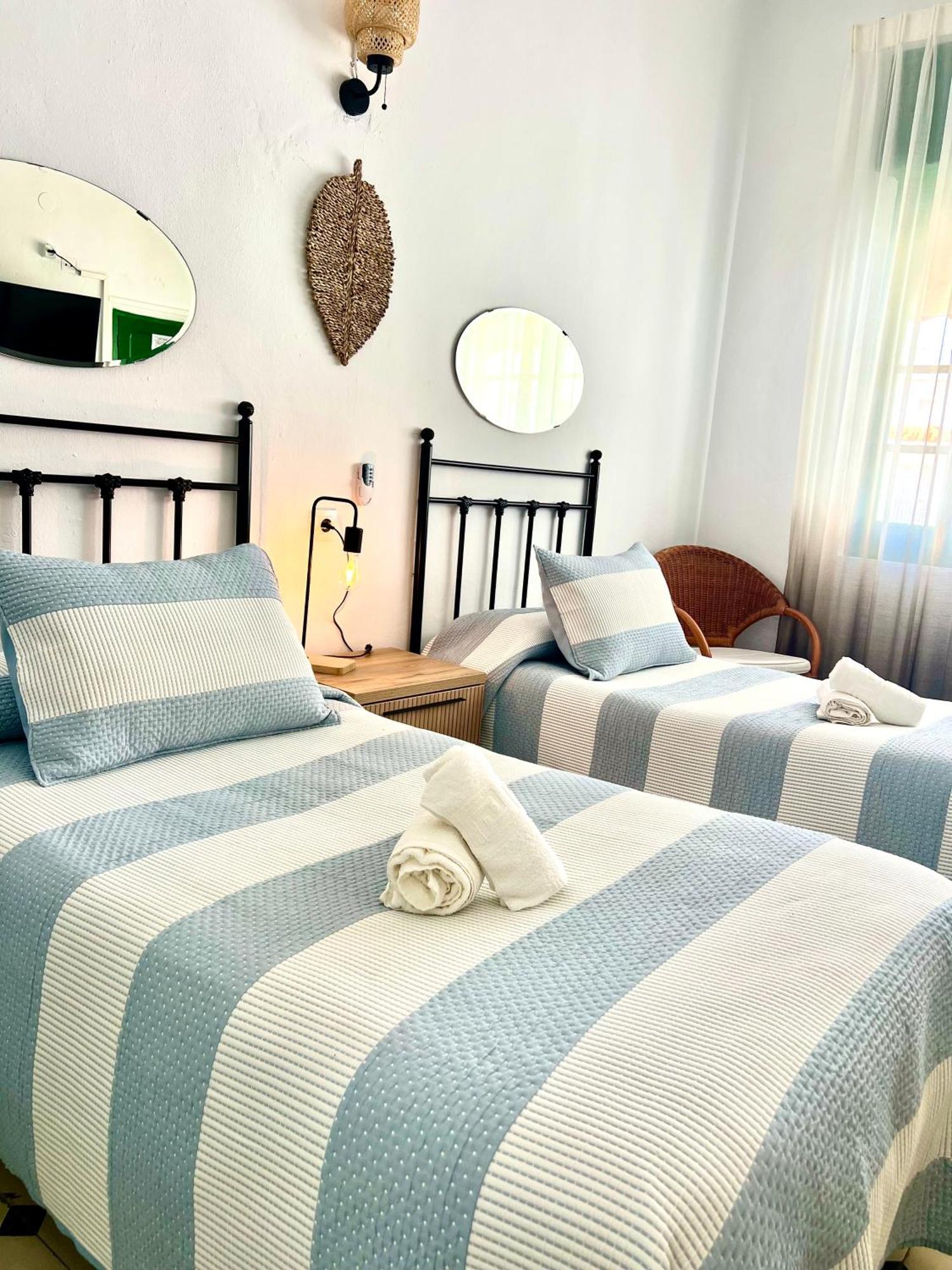 Hostal El Faro Chipiona Luaran gambar